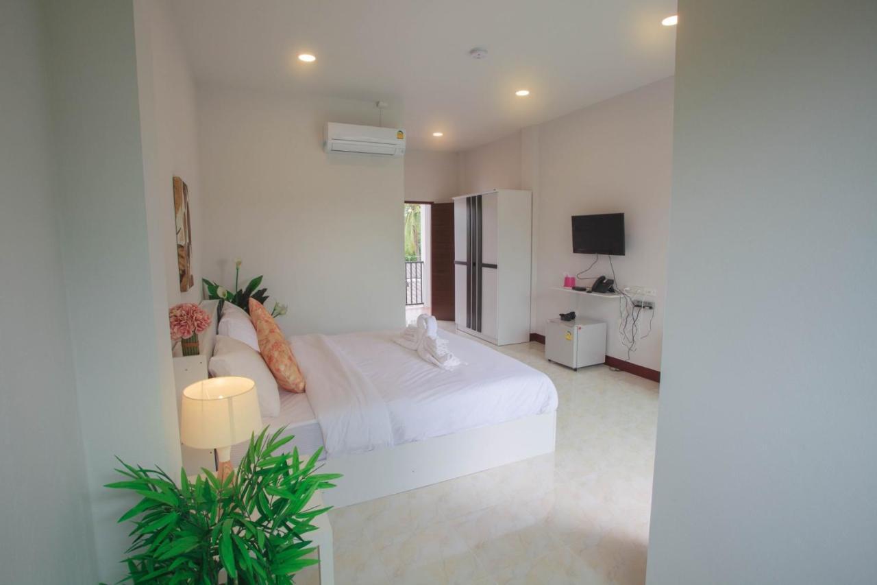 Pantip Boutique Hotel Lamphun Exterior photo