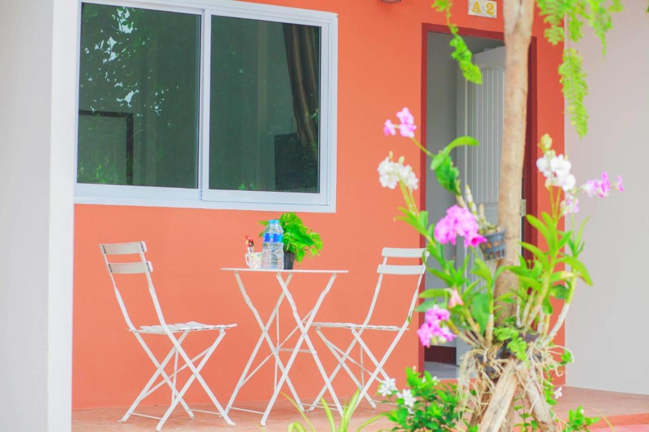 Pantip Boutique Hotel Lamphun Exterior photo