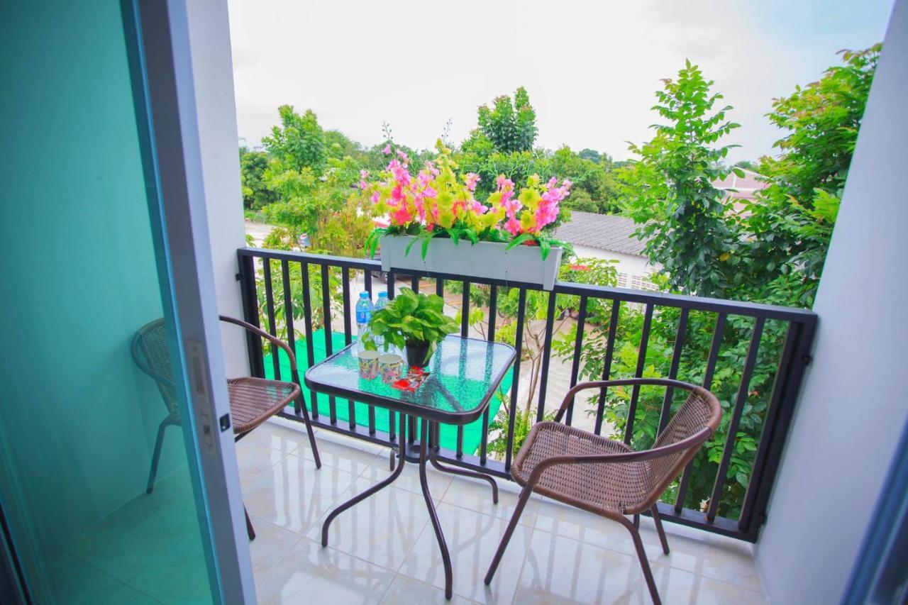 Pantip Boutique Hotel Lamphun Exterior photo